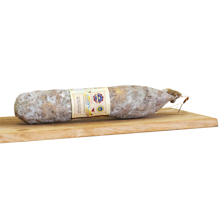 salame sant'angelo igp con tagliere di legno sotto